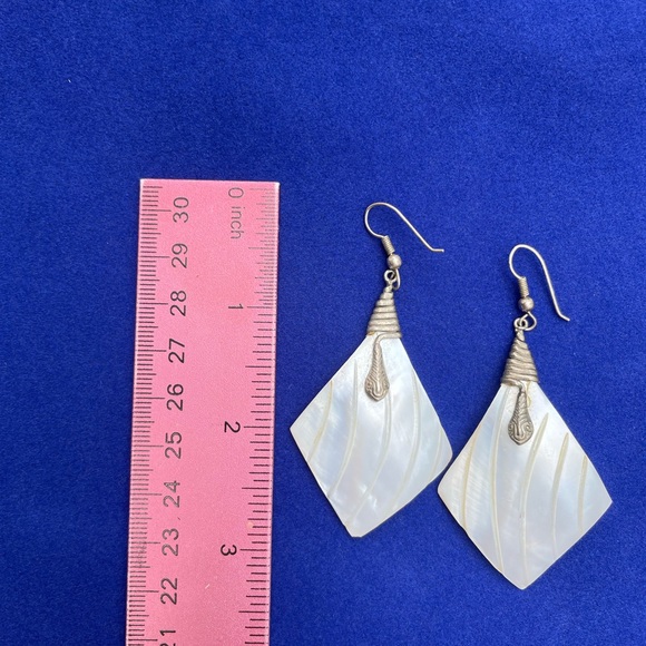 🐍 Vintage mother of pearl snake earrings - Picture 4 of 6